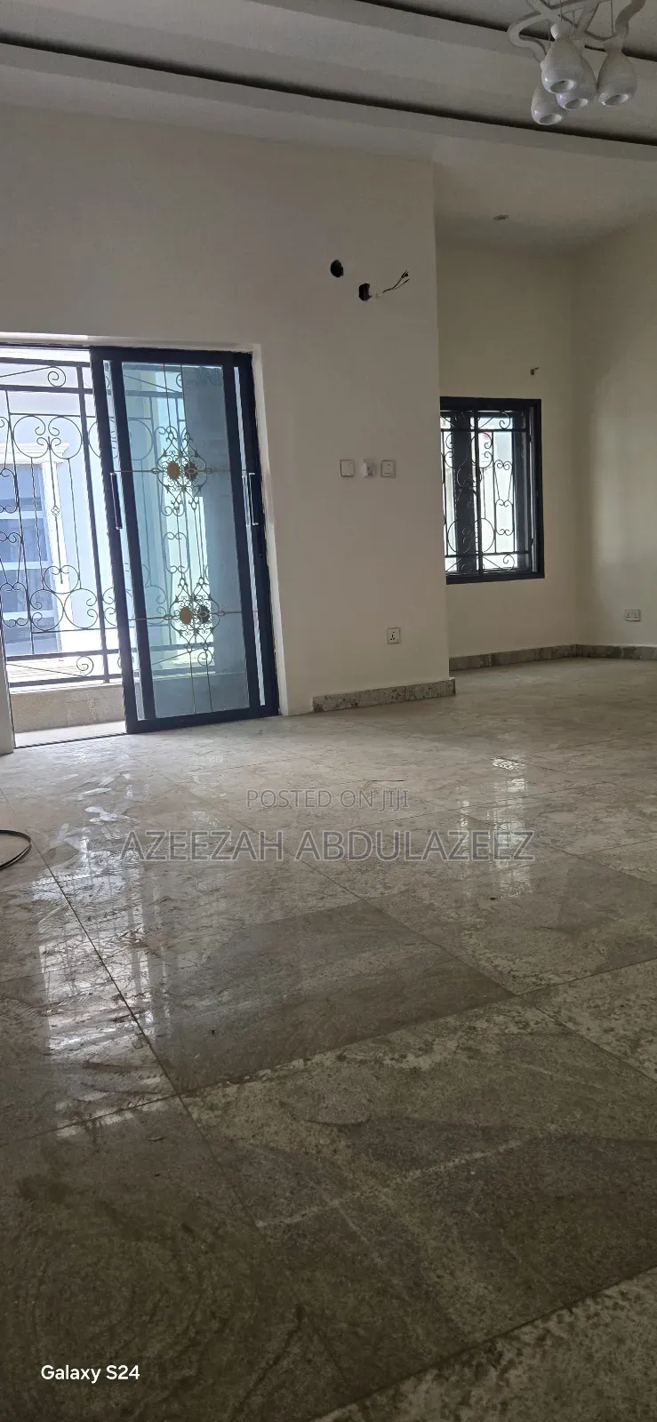 4bdrm Duplex in Sabon Lugbe for rent