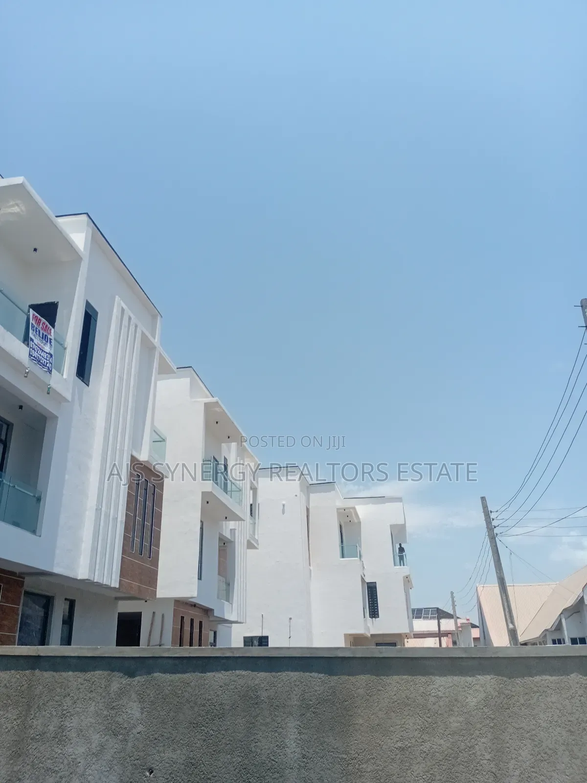 5bdrm Duplex in Osapa london for sale