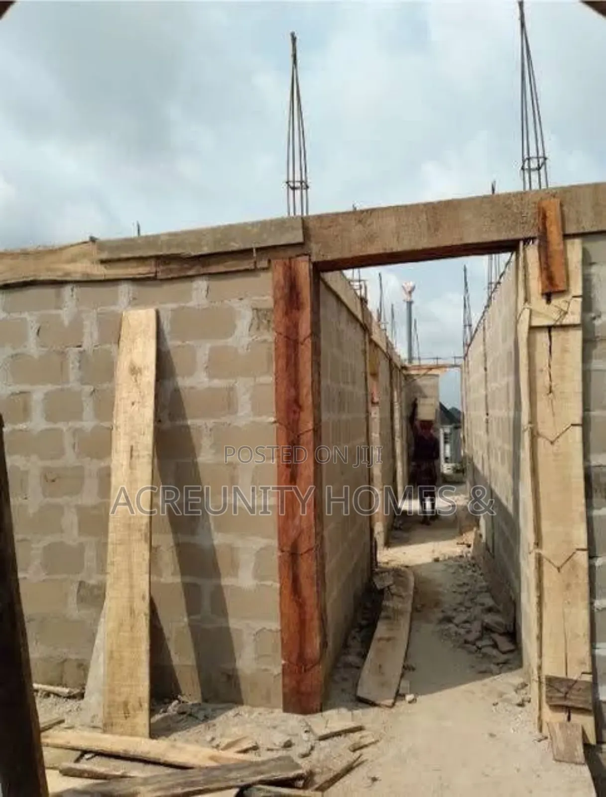 5bdrm Apartment in Iseyin for sale