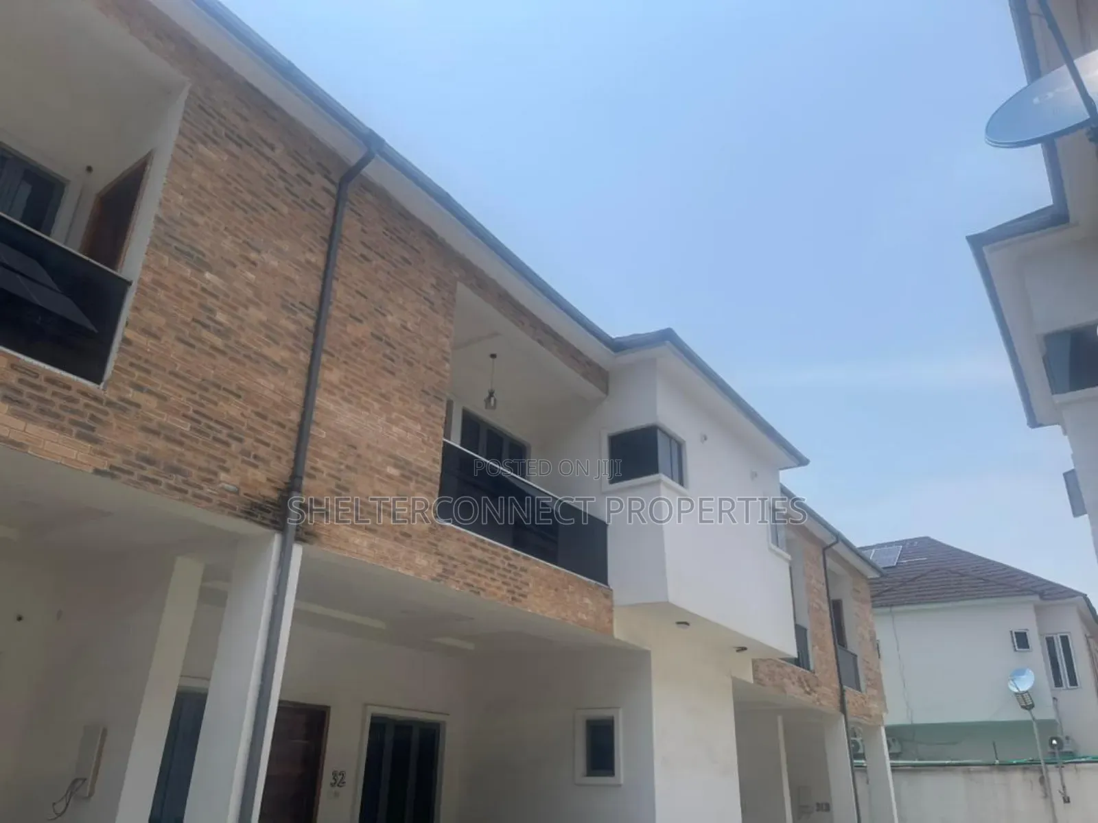 4bdrm Duplex in Lekki Expressway for sale