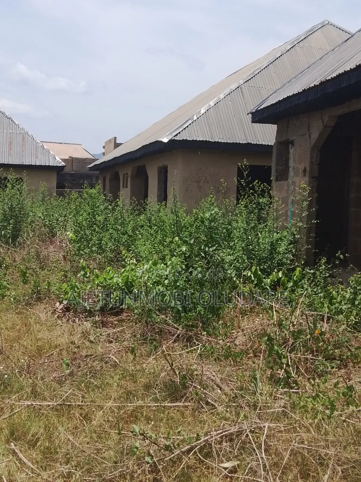 2bdrm Block of Flats in Covenant Avenue for sale