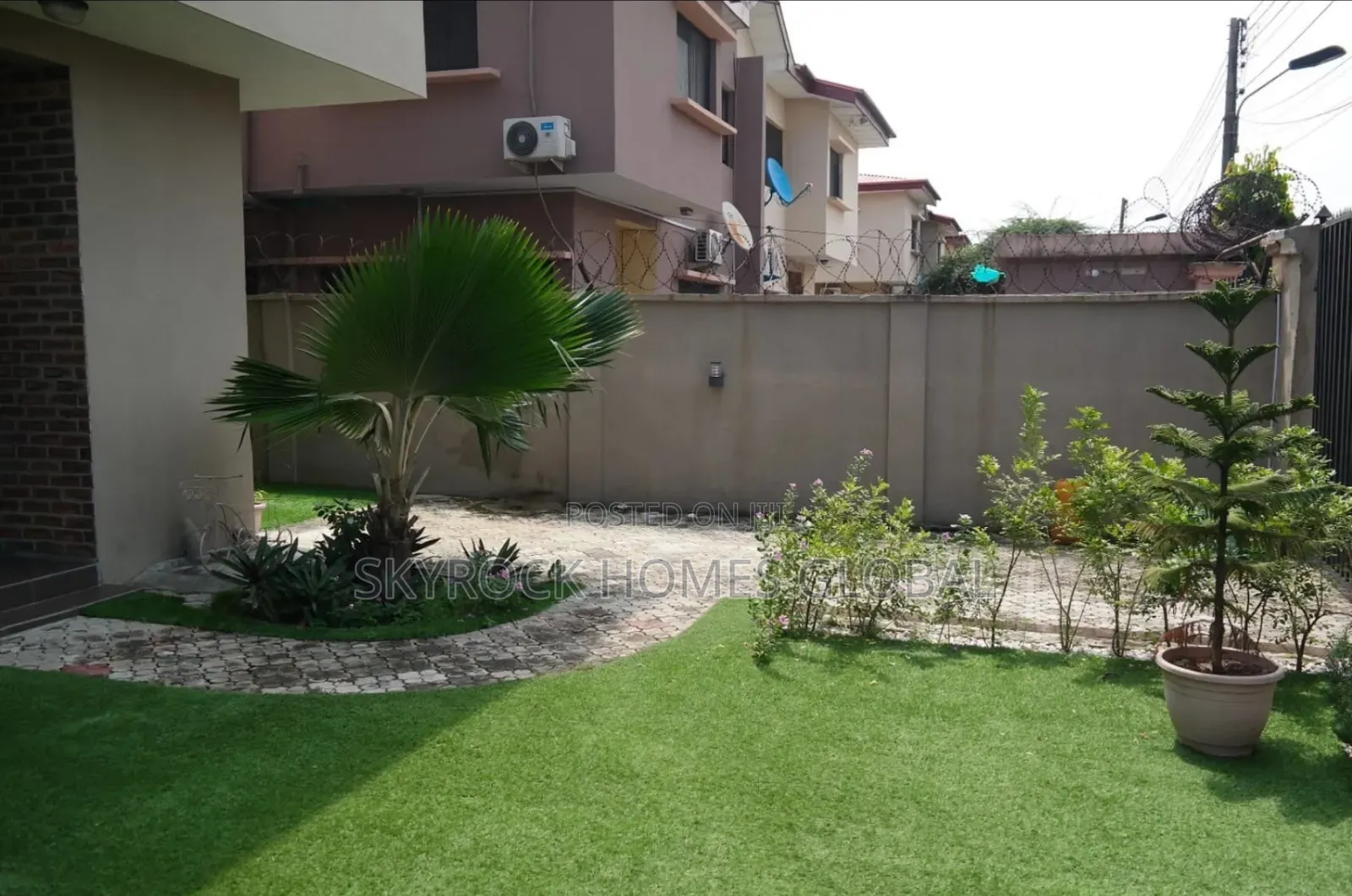 4bdrm Duplex in Femi Okunu, Jakande for sale