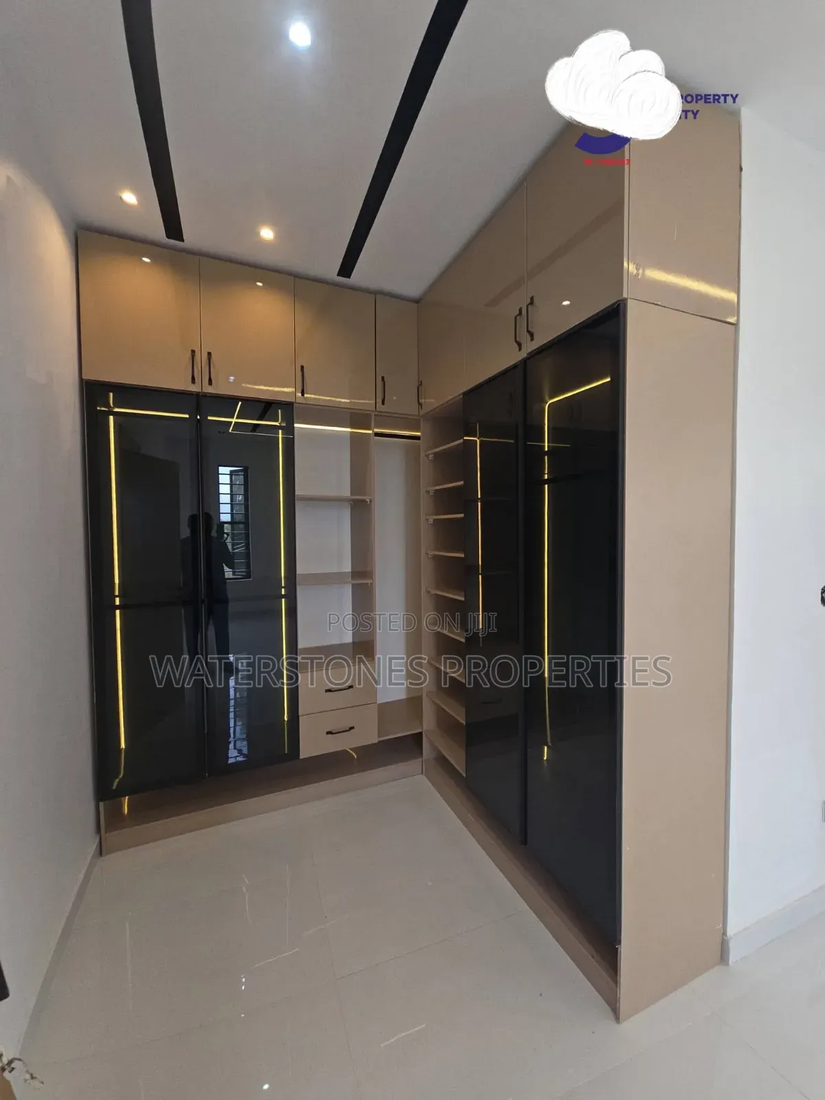 1bdrm Room & Parlour in Airport View, Oshimili South for rent