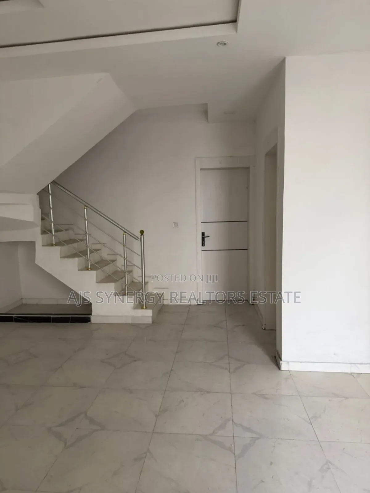 4bdrm Duplex in Ikota for rent