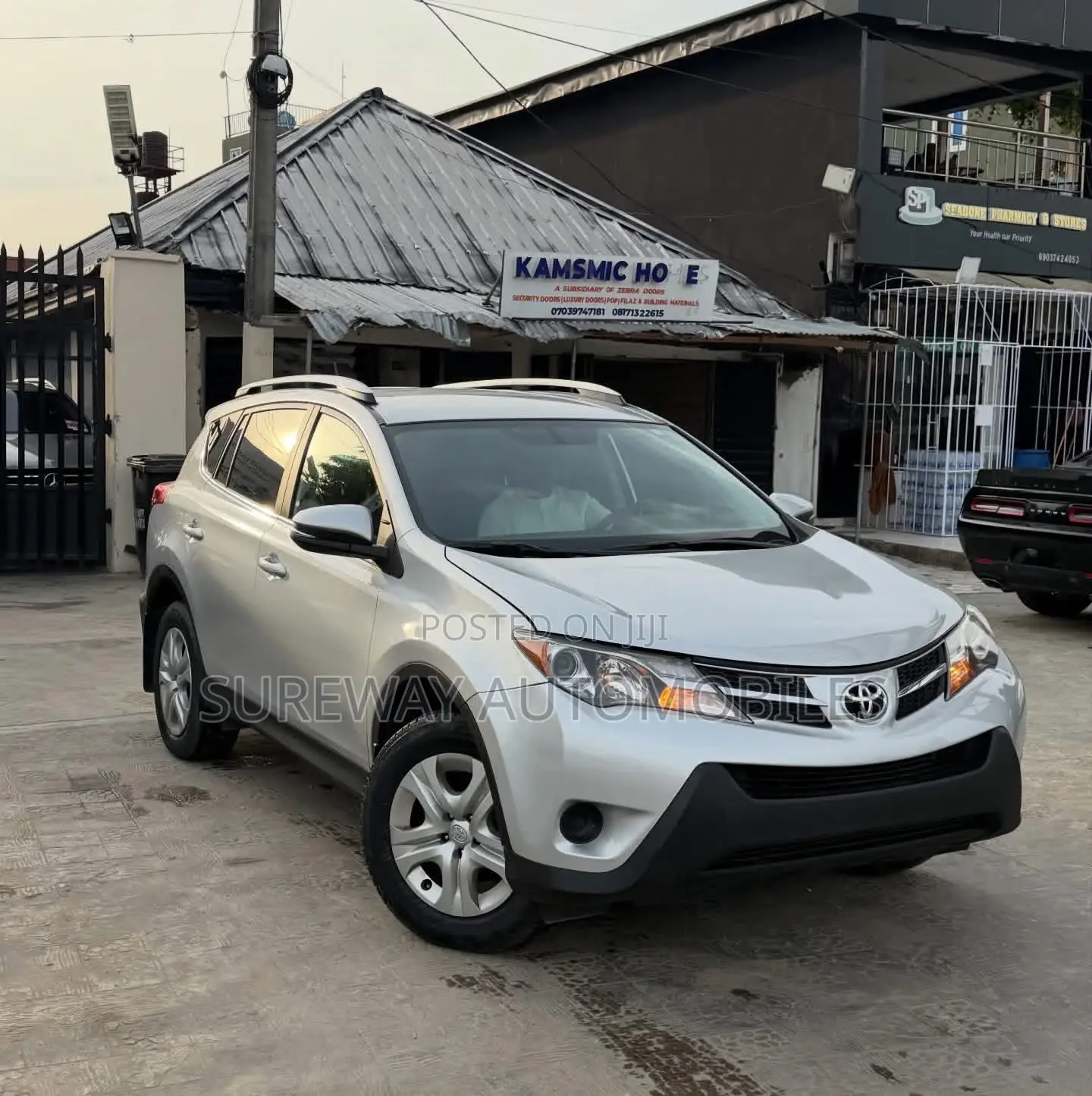 Toyota RAV4 LE 4dr SUV AWD (2.5L 4cyl 6A) 2015 Silver