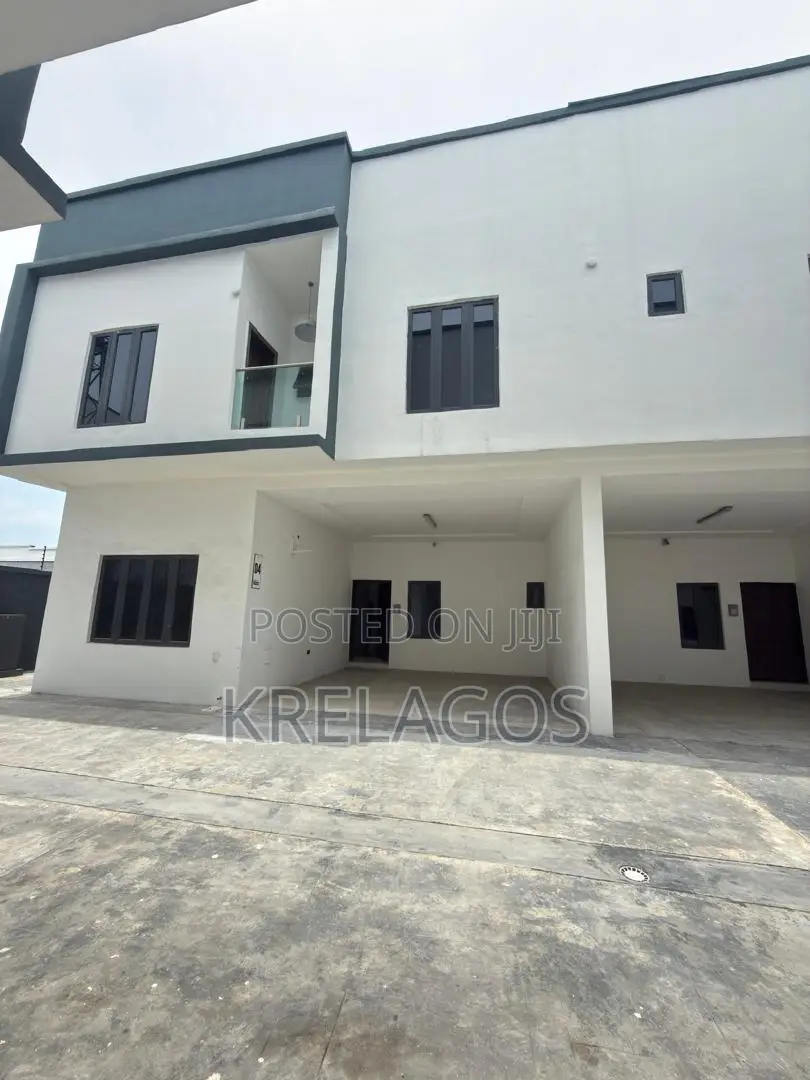 4bdrm Duplex in Orchid, Chevron for sale