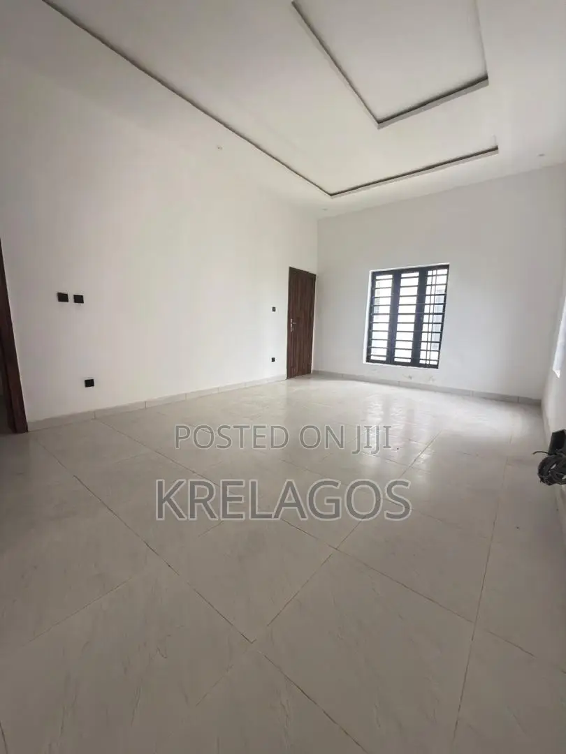 4bdrm Duplex in Orchid, Chevron for sale