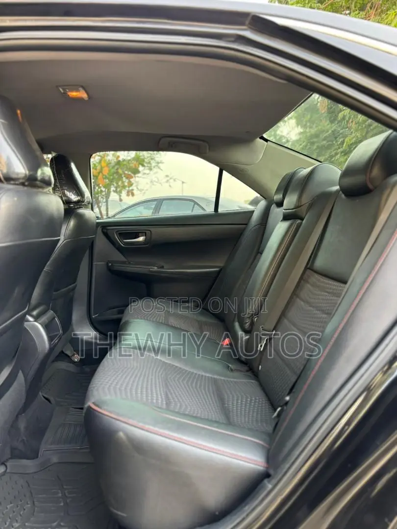 Toyota Camry SE 4dr Sedan (2.5L 4cyl 6A) 2015 Black