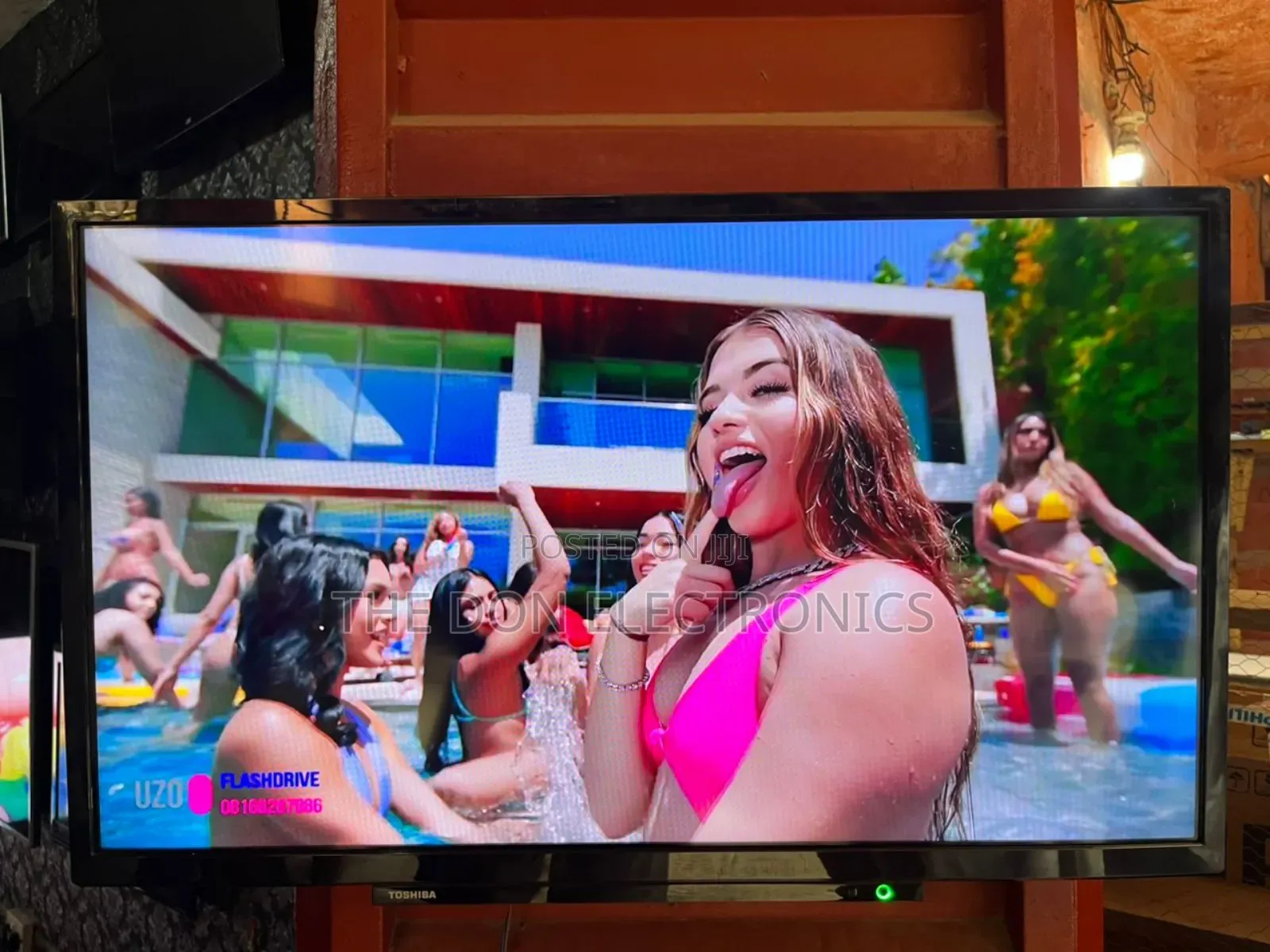 32 Inches Toshiba Smart Tv