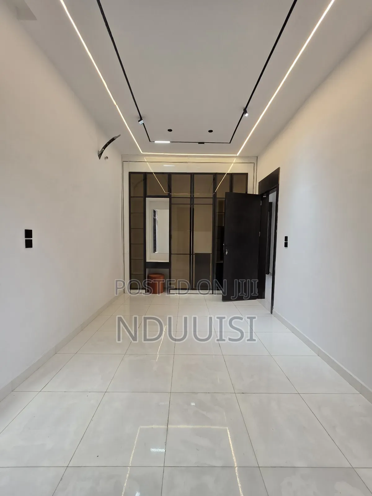 5bdrm Duplex in Hampton Island, Chevron for sale