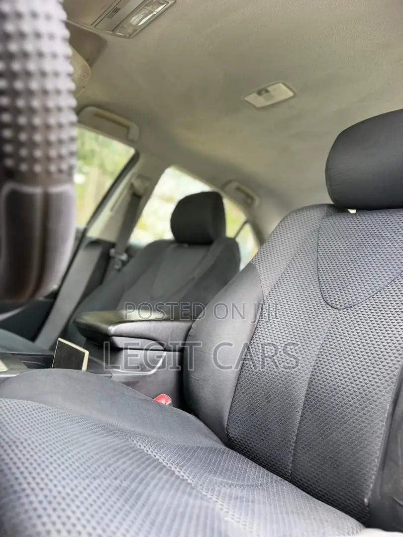 Toyota Camry 2011 Silver