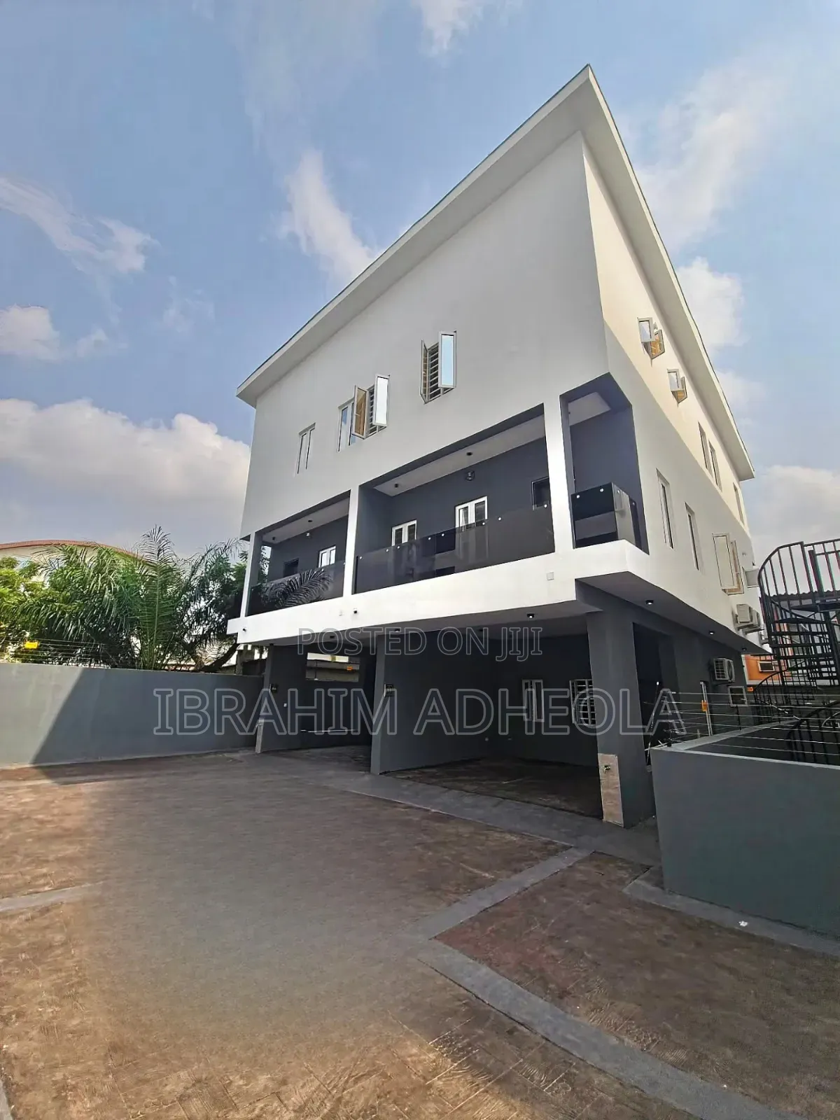 4bdrm Duplex in Adeniyi Jones for sale