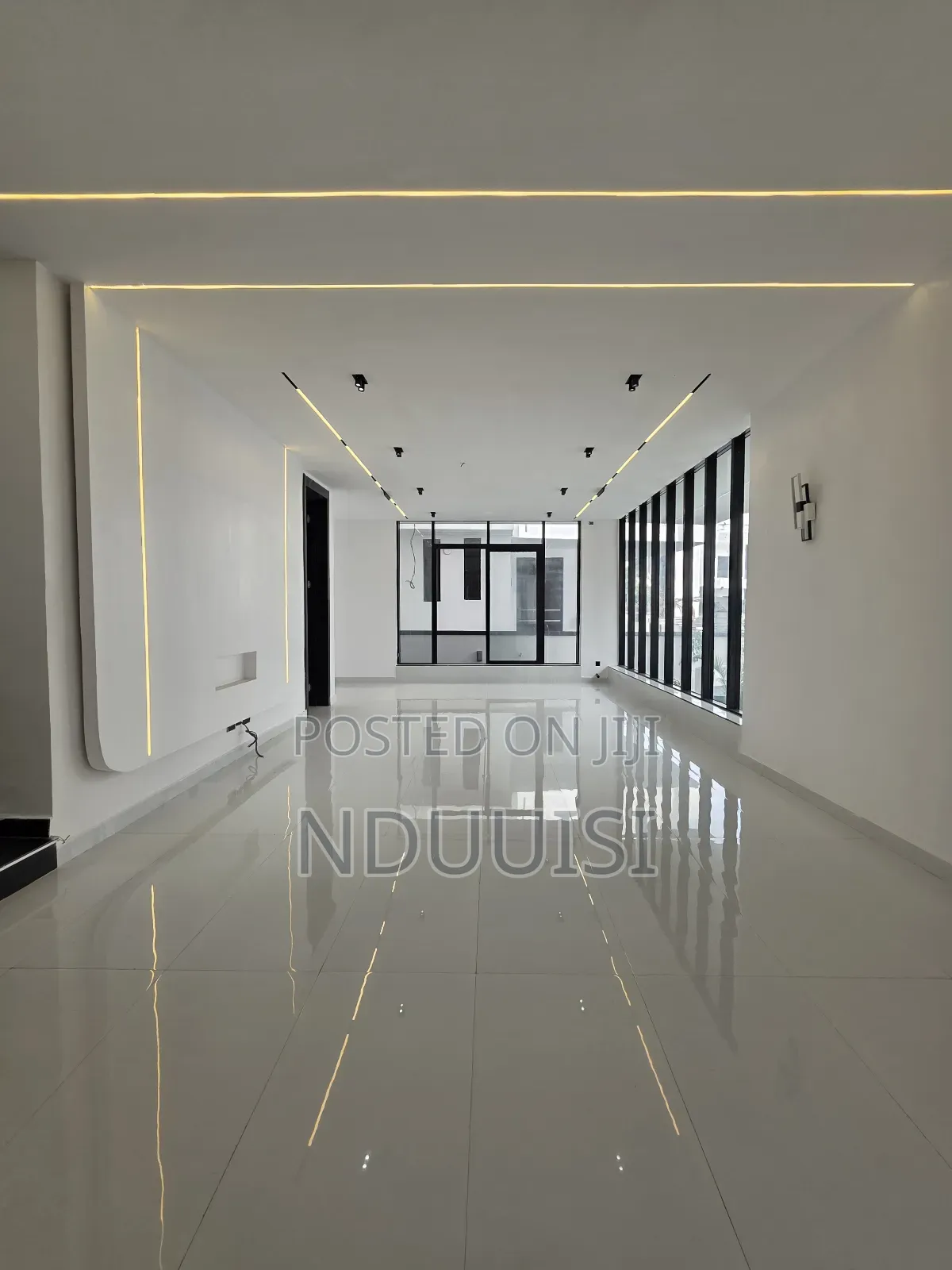 5bdrm Duplex in Hampton Island, Chevron for sale