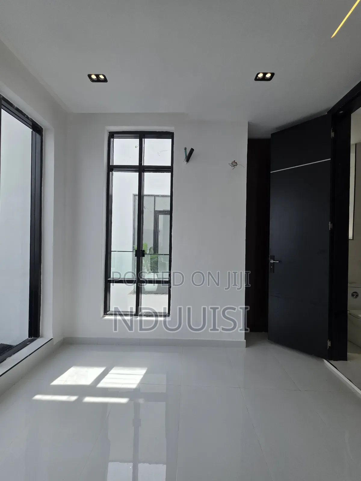 5bdrm Duplex in Hampton Island, Chevron for sale
