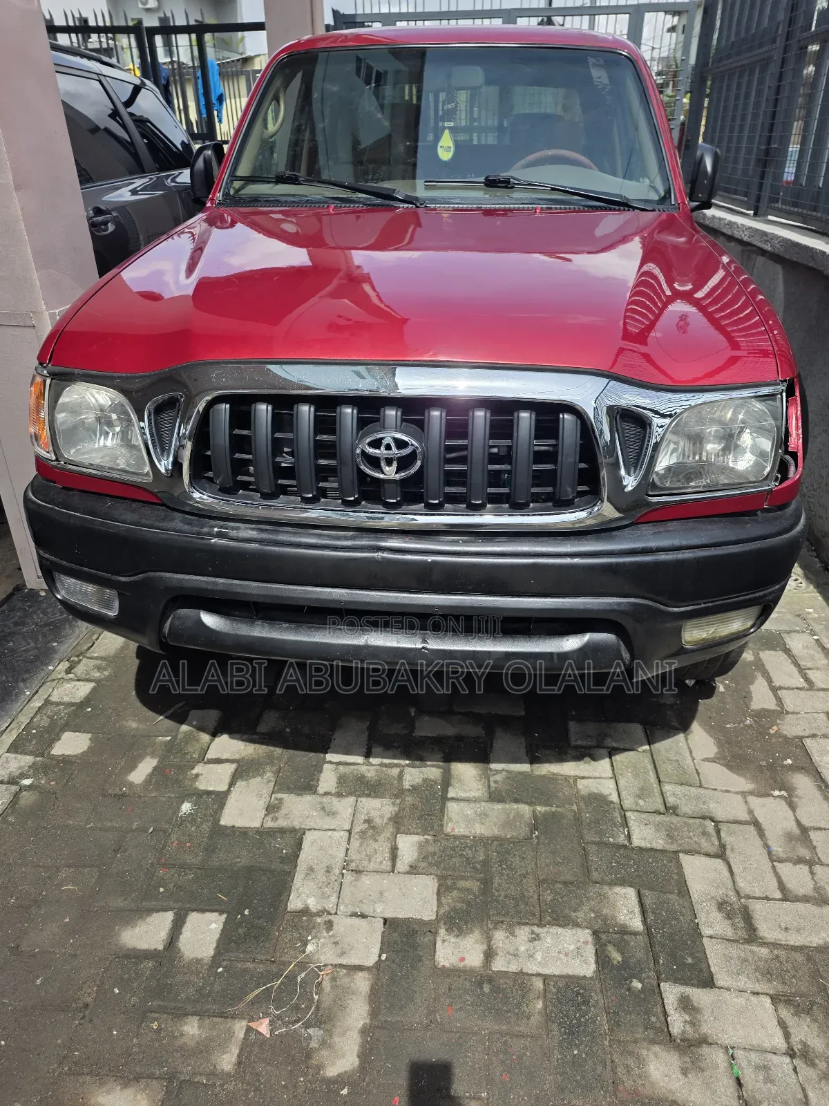 Toyota Tacoma 2000 Red