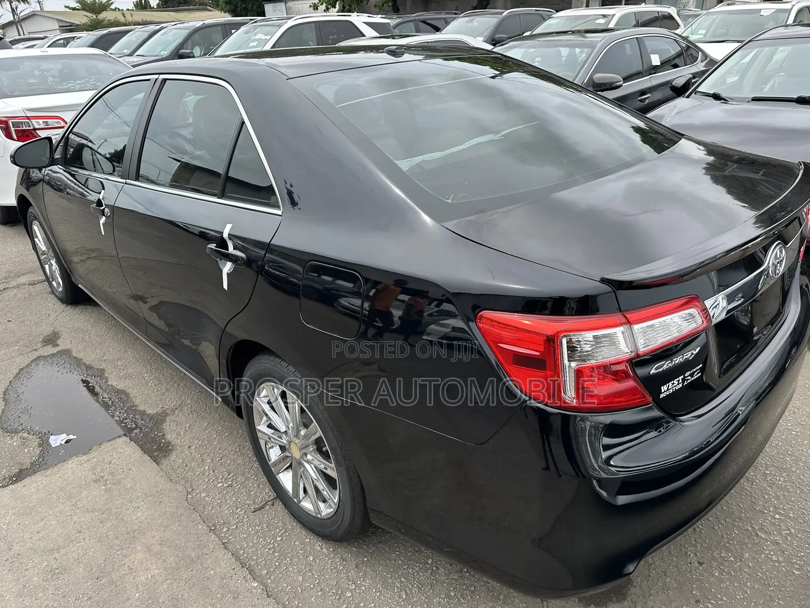 Toyota Camry XLE 4dr Sedan (2.5L 4cyl 6A) 2013 Black