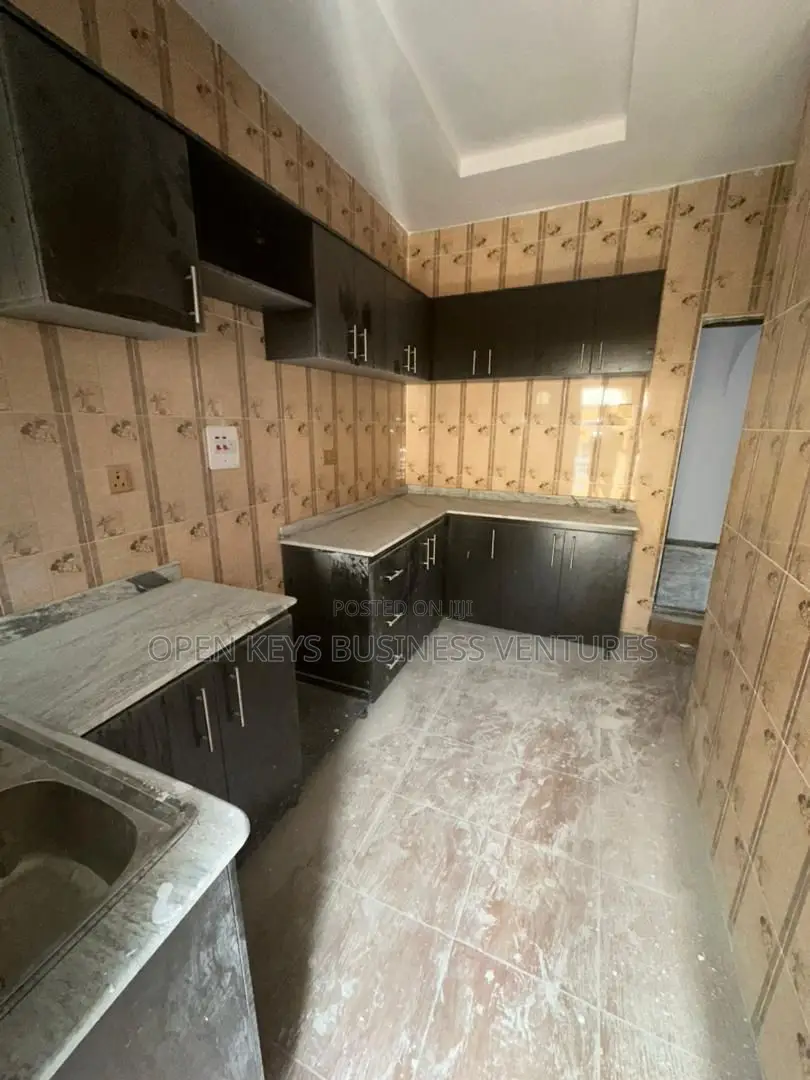 Furnished 3bdrm Block of Flats in Agara Estate, Akala Express for sale