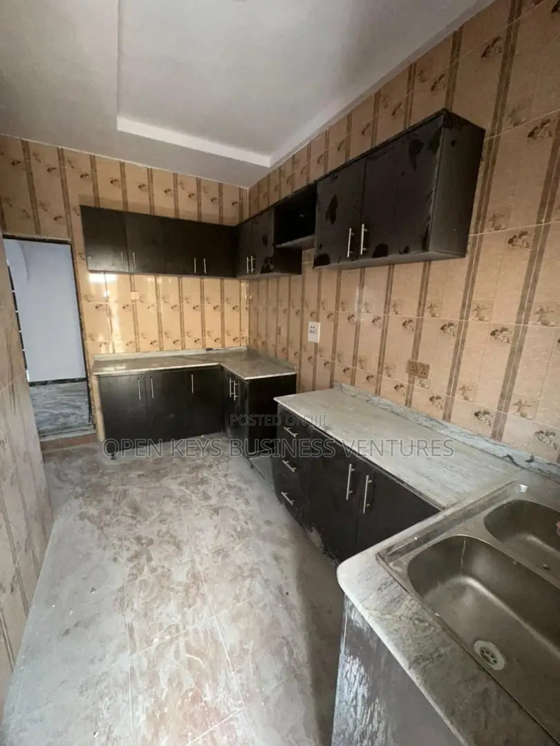 Furnished 3bdrm Block of Flats in Agara Estate, Akala Express for sale