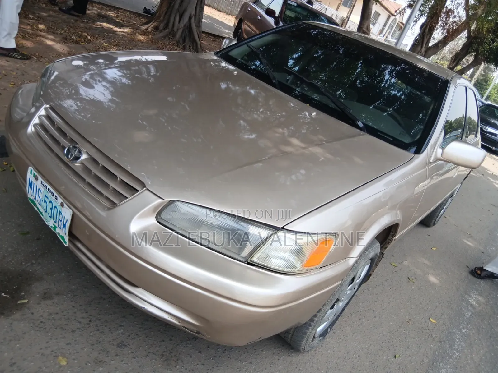 Toyota Camry Automatic 1999 Gold