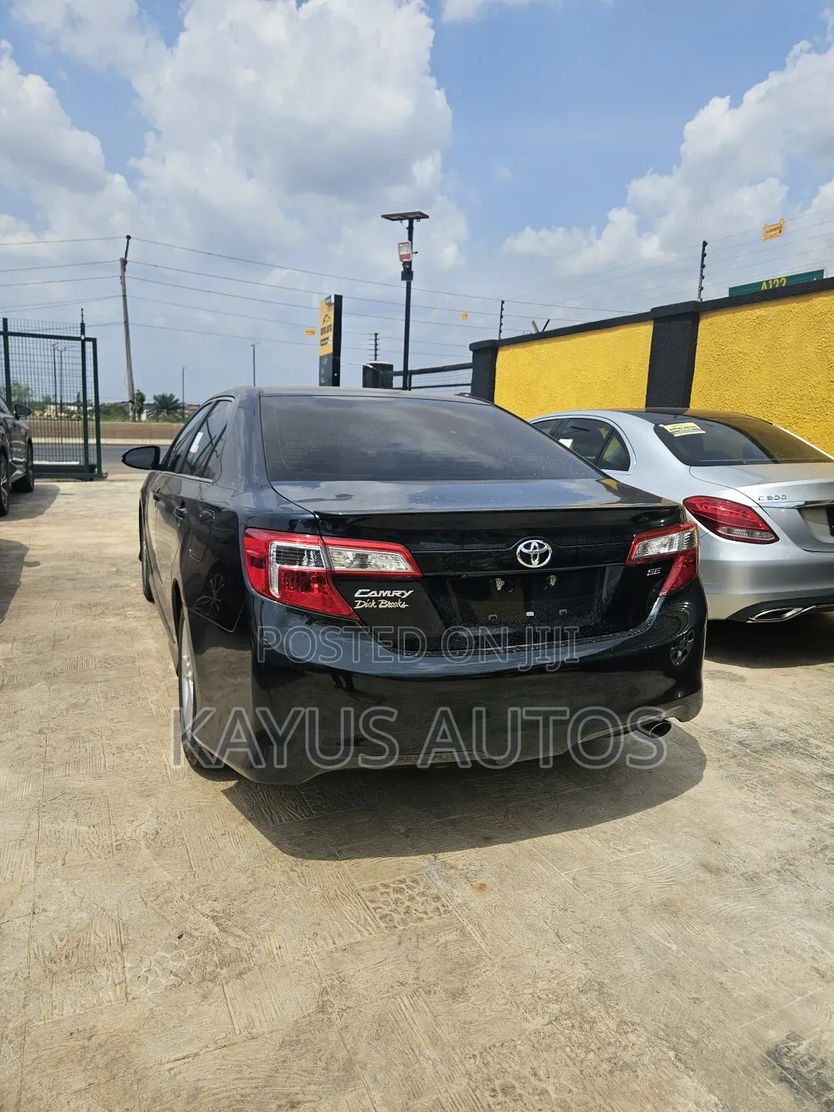 Toyota Camry SE 4dr Sedan (2.5L 4cyl 6A) 2014 Gray