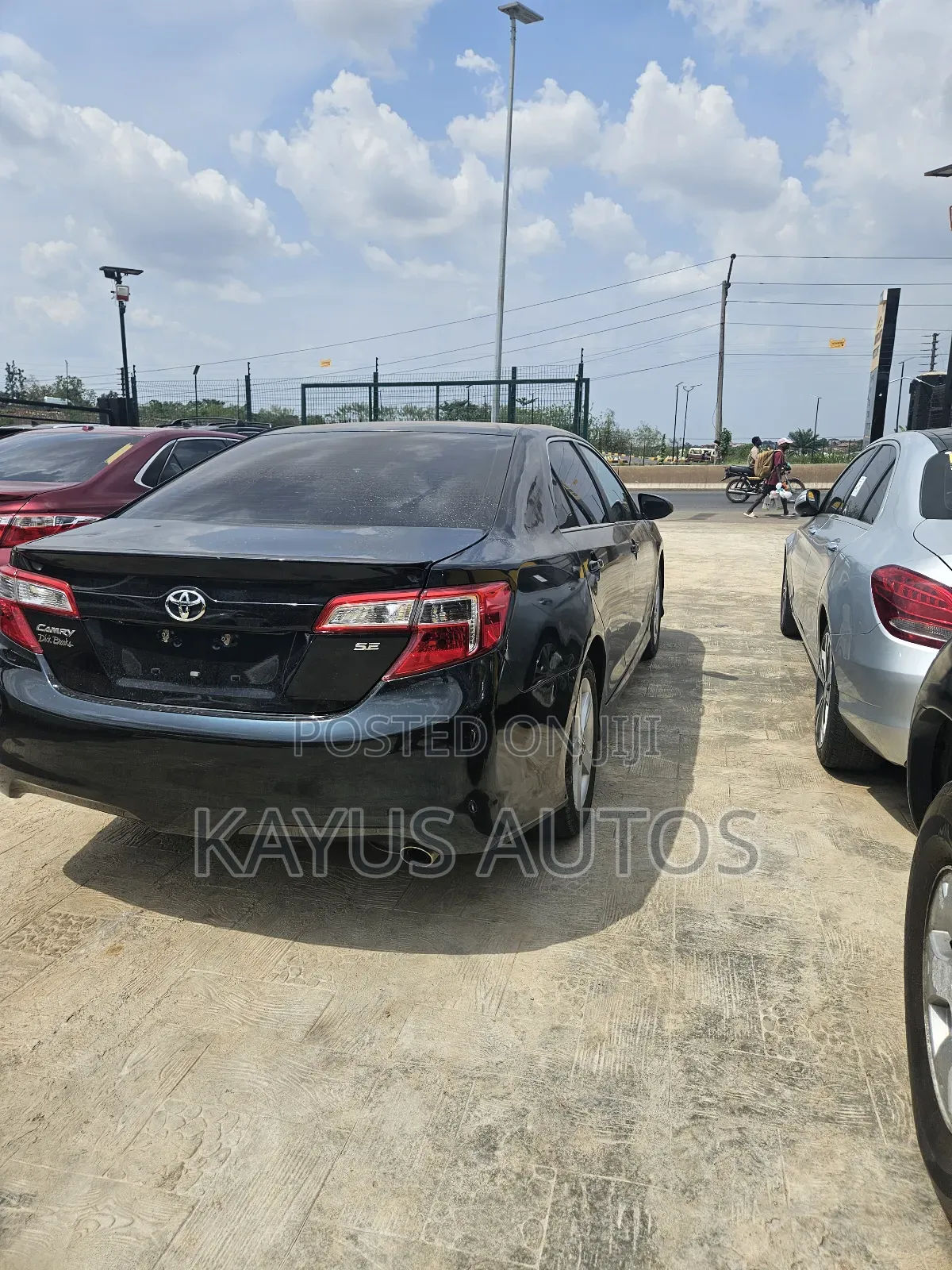Toyota Camry SE 4dr Sedan (2.5L 4cyl 6A) 2014 Gray