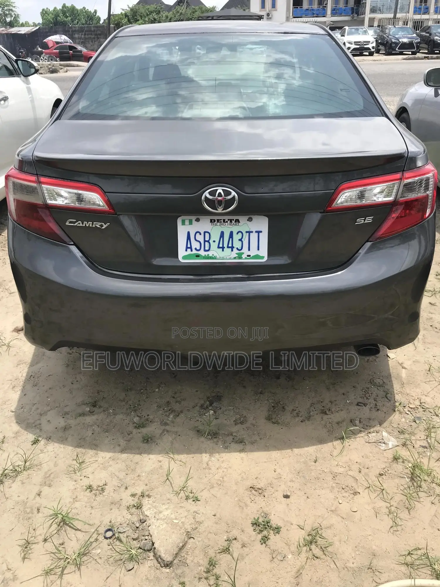 Toyota Camry SE 4dr Sedan (2.5L 4cyl 6A) 2012 Gray
