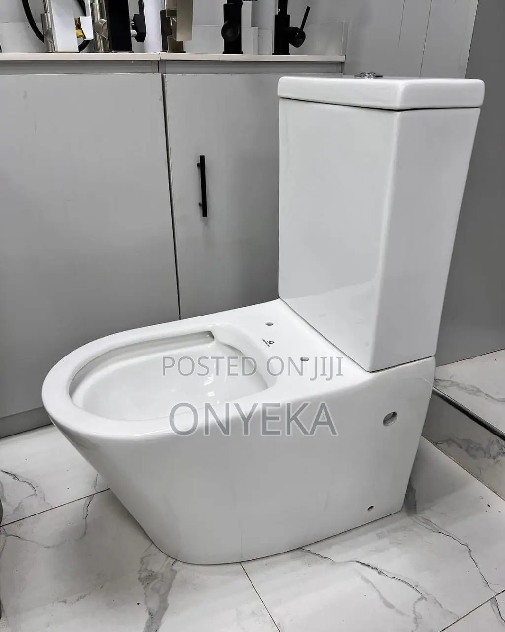 Luxury Set Water Closet Modern Design