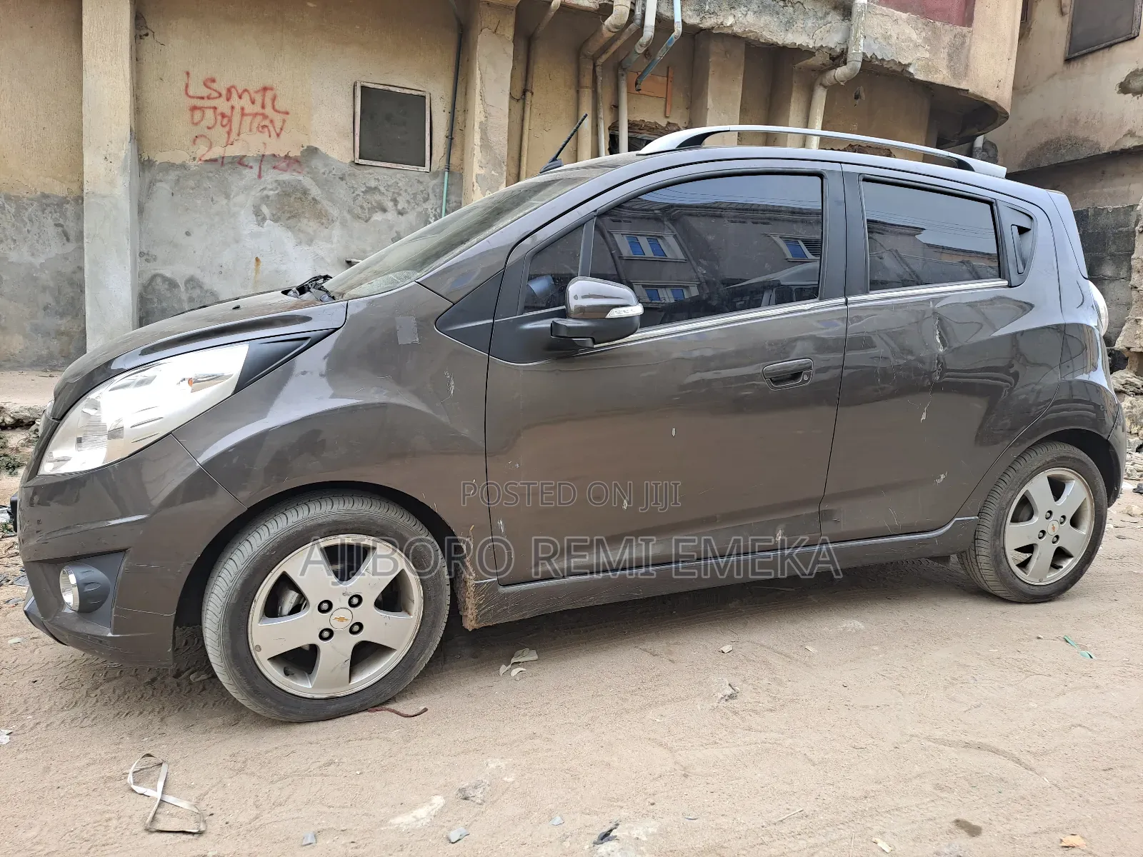 Chevrolet Spark Hatch LT 2011 Brown
