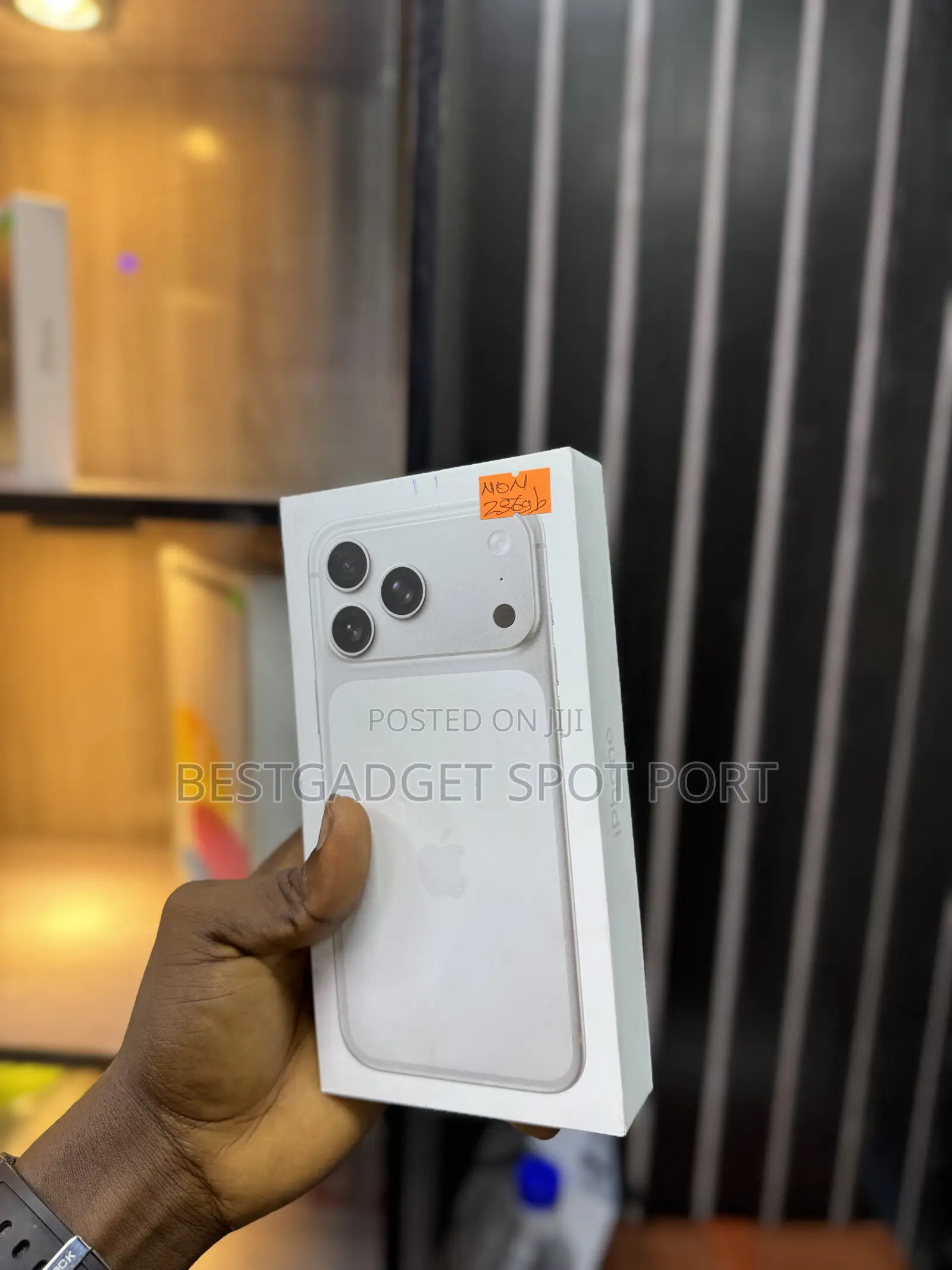 New Apple iPhone 17 Pro Max 256 GB White