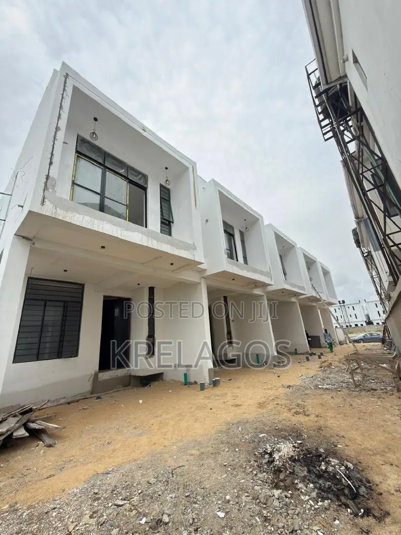 3bdrm Duplex in Orchid, Chevron for sale