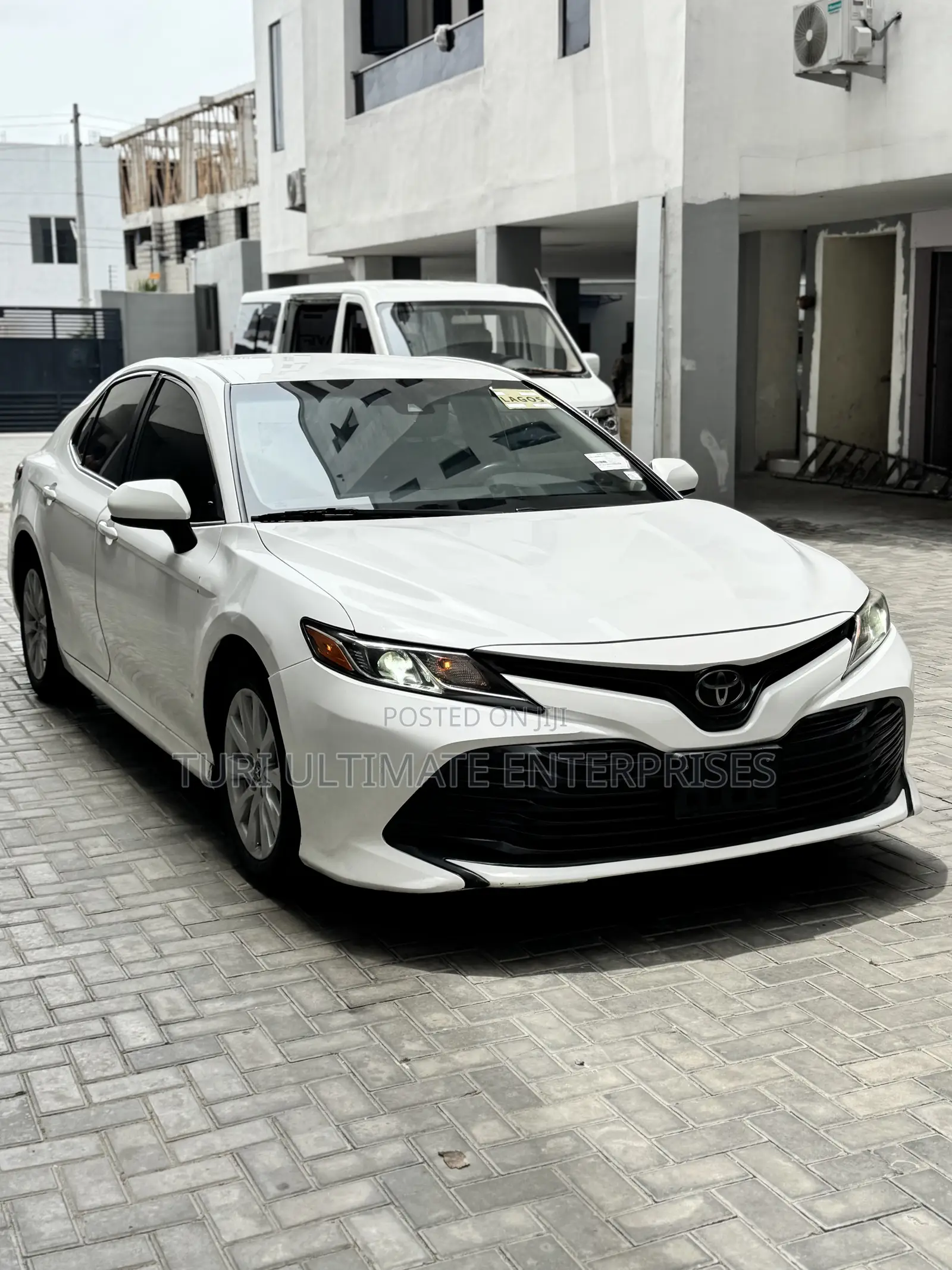 Toyota Camry LE FWD 2020 White