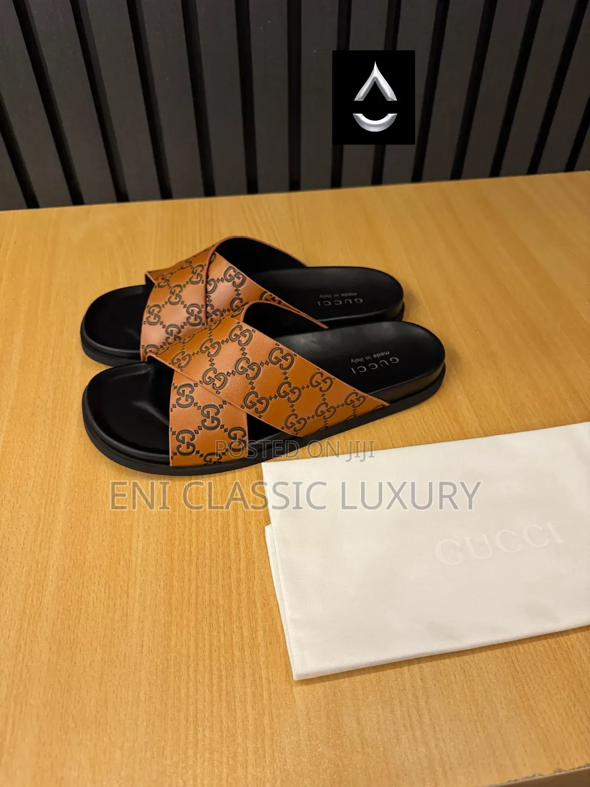 Gucci Luxury Men's Slippers Best Quality Well Banded Package
