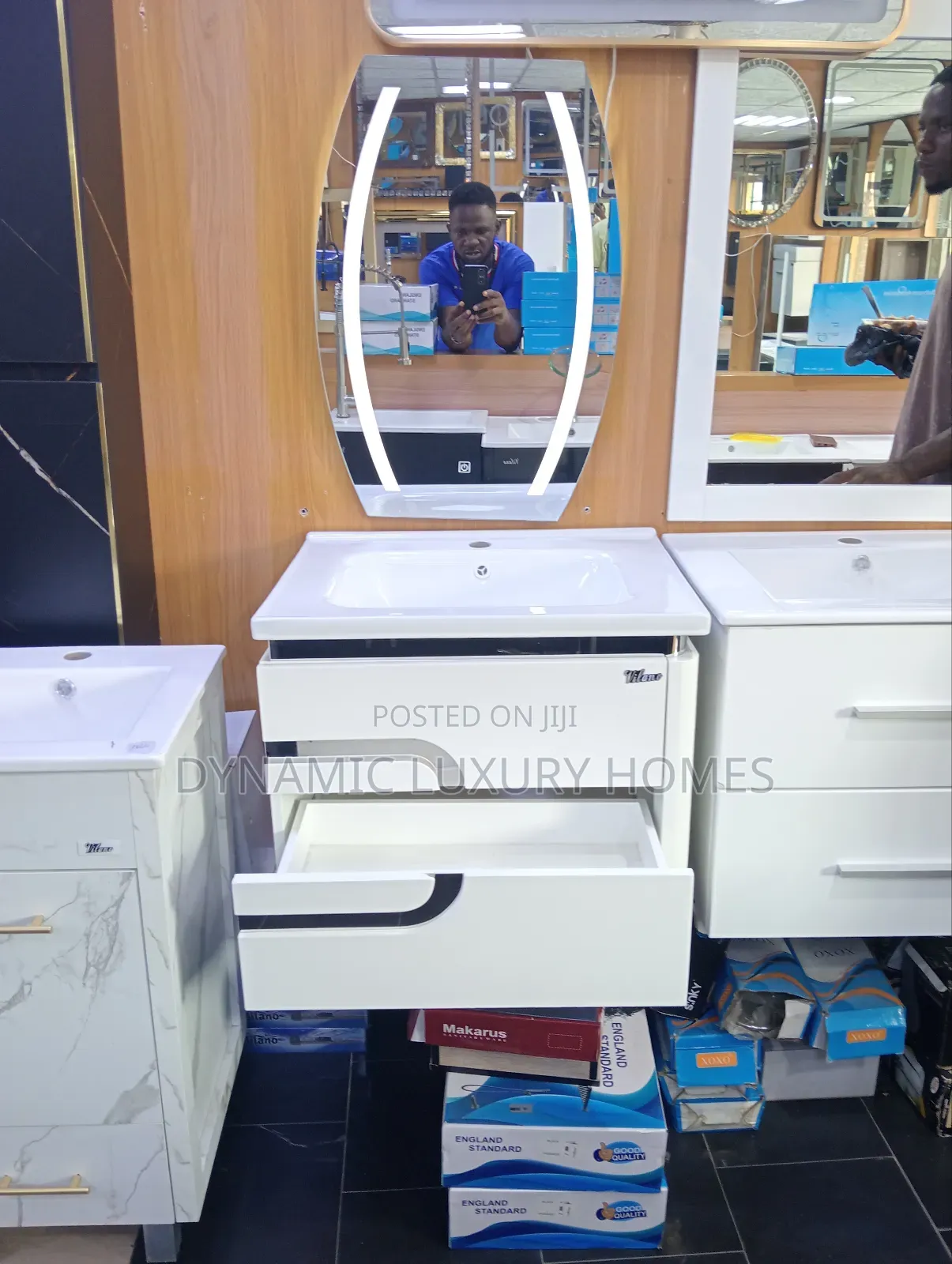 60cm Luxury Cabinet Wash Hand Basin With Led Sensor Mirror