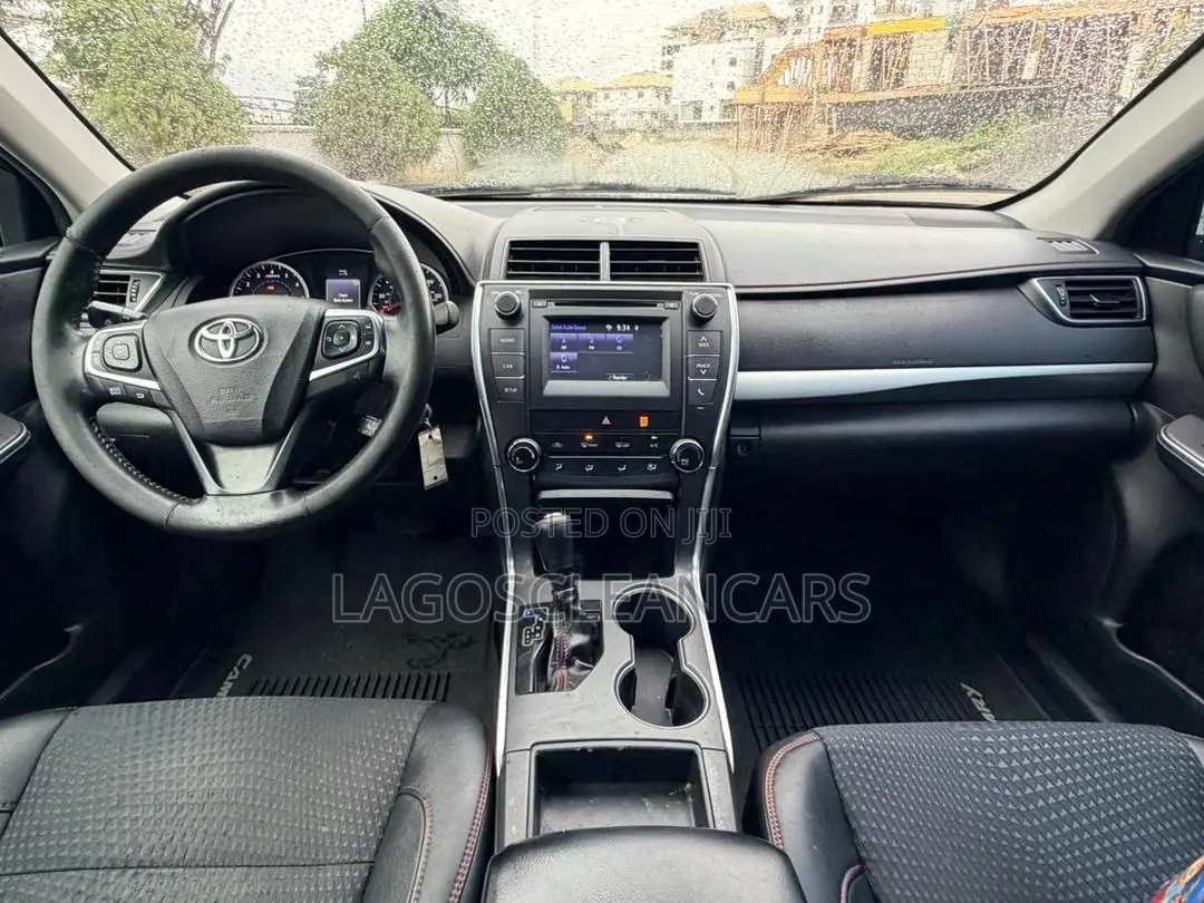 Toyota Camry SE 4dr Sedan (2.5L 4cyl 6A) 2015 Black