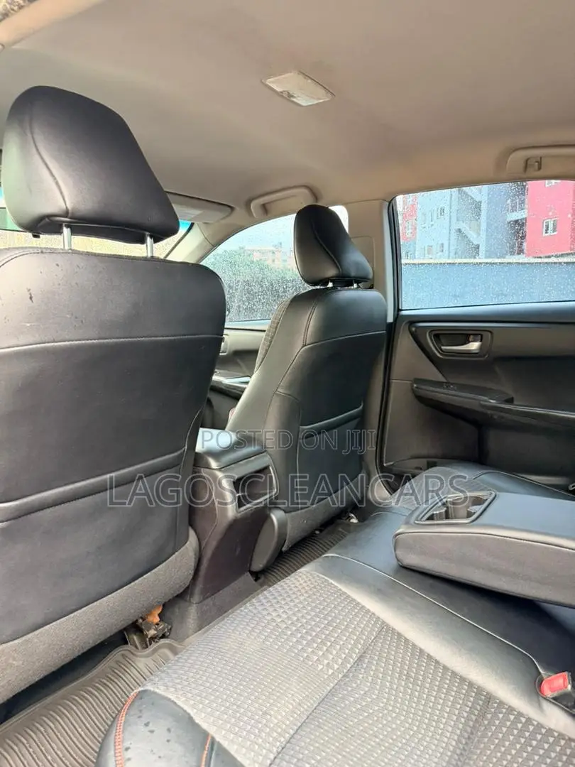 Toyota Camry SE 4dr Sedan (2.5L 4cyl 6A) 2015 Black