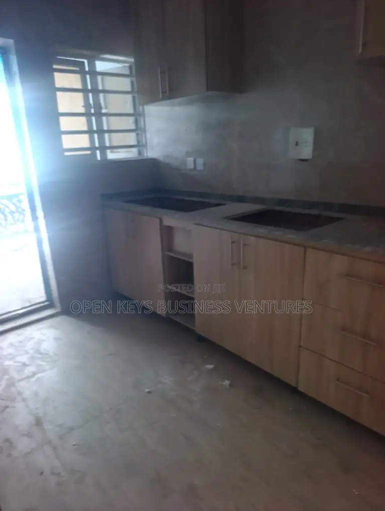 2bdrm Apartment in Adeosun Est, Akobo for rent