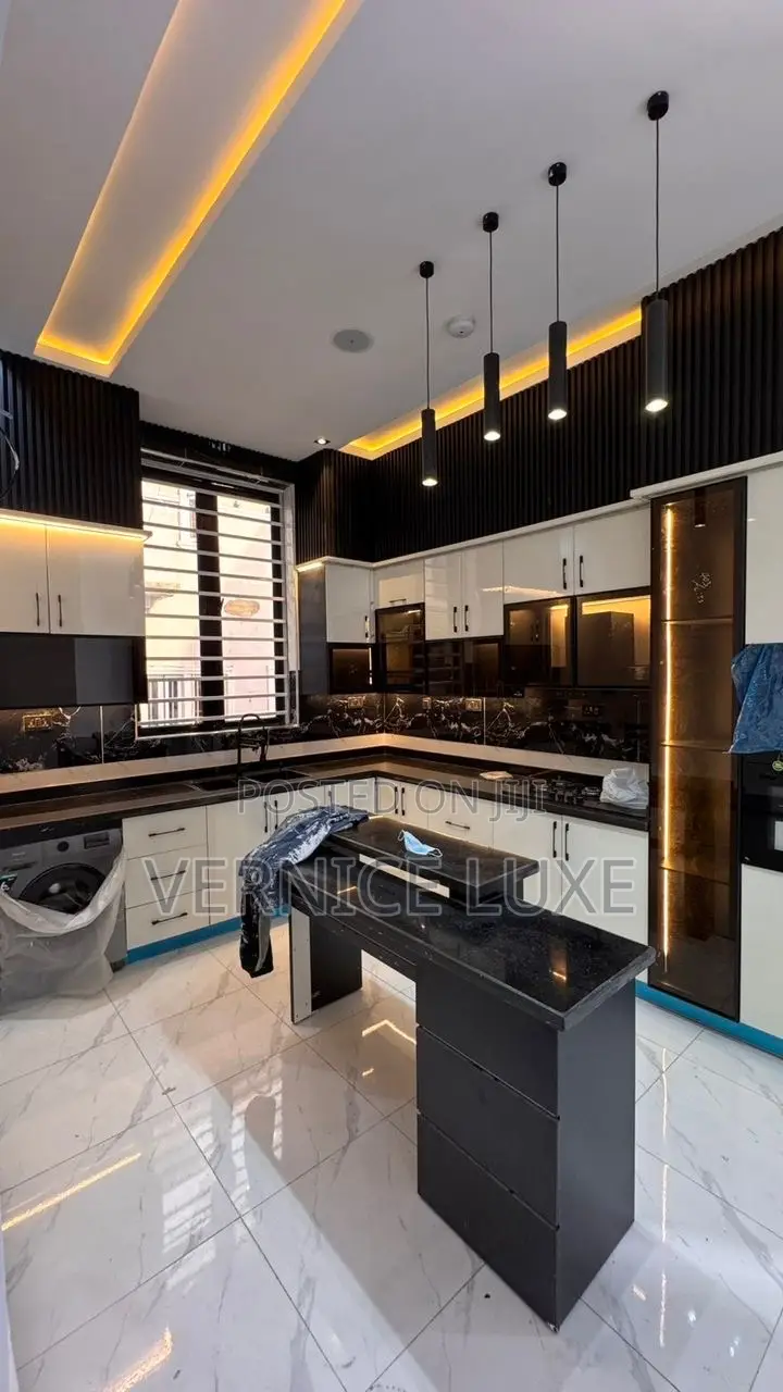 4bdrm Duplex in Emperor Estate, Sangotedo for sale
