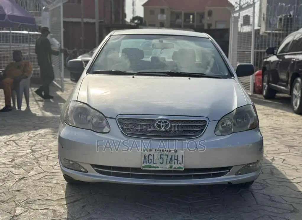Toyota Corolla 2005 Silver