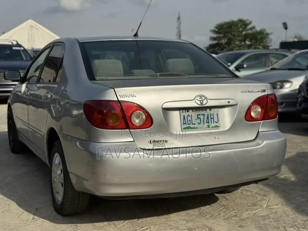 Toyota Corolla 2005 Silver