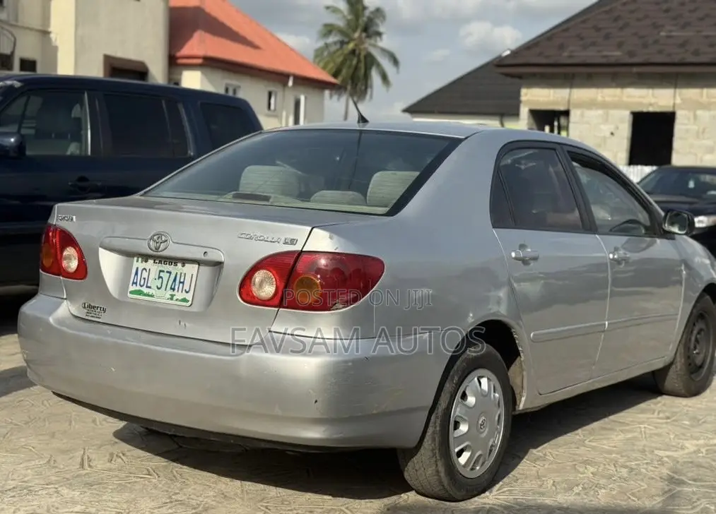 Toyota Corolla 2005 Silver