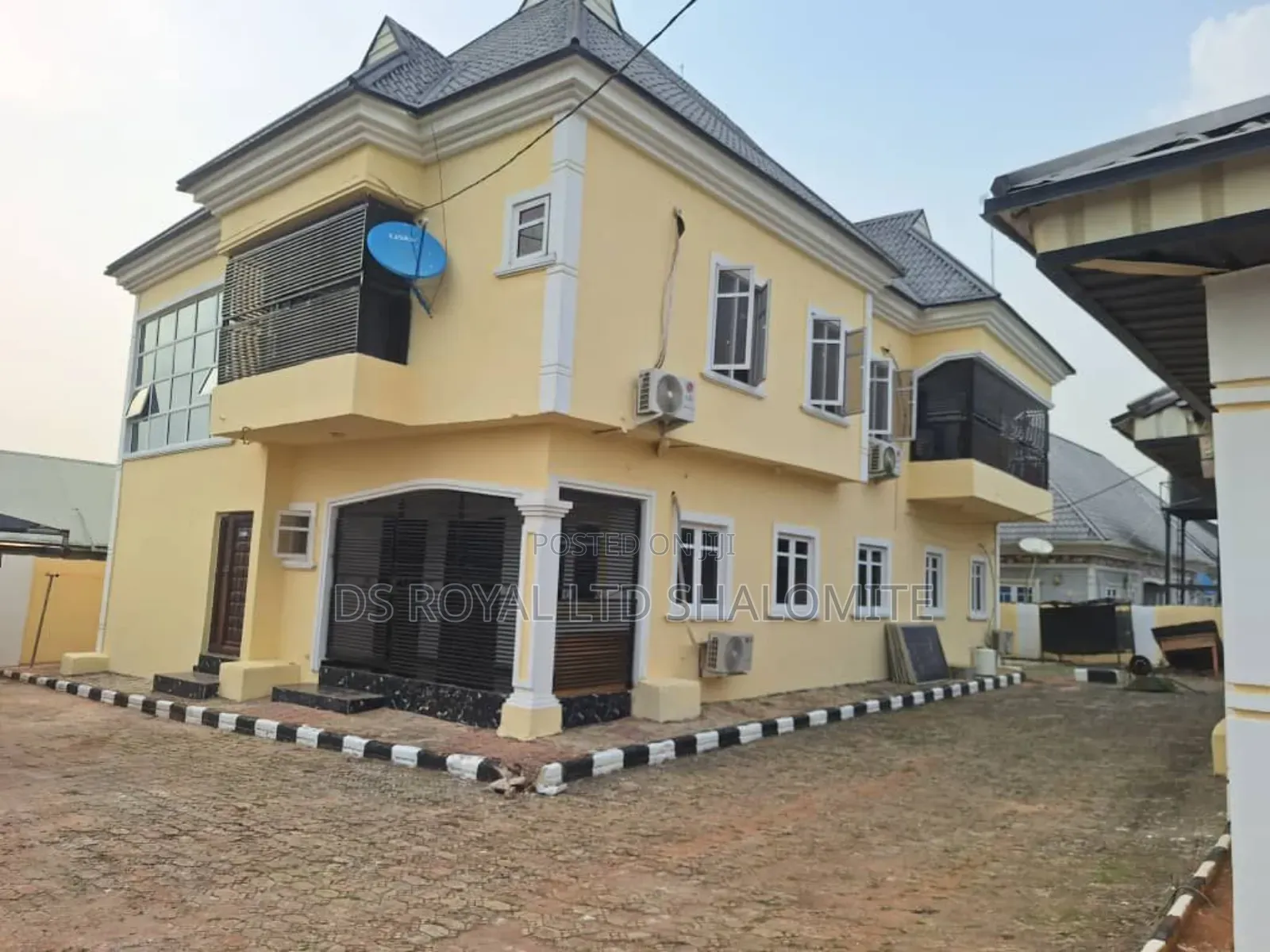 3bdrm Block of Flats in Benin City for sale