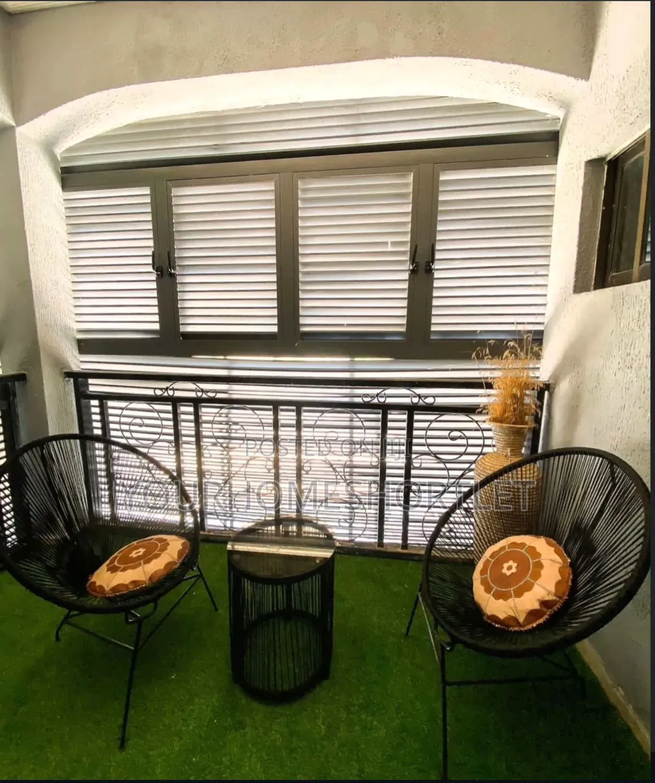 Luxury 1 Bedroom With Ps5, Basketball Ball Court and Private Seat Out