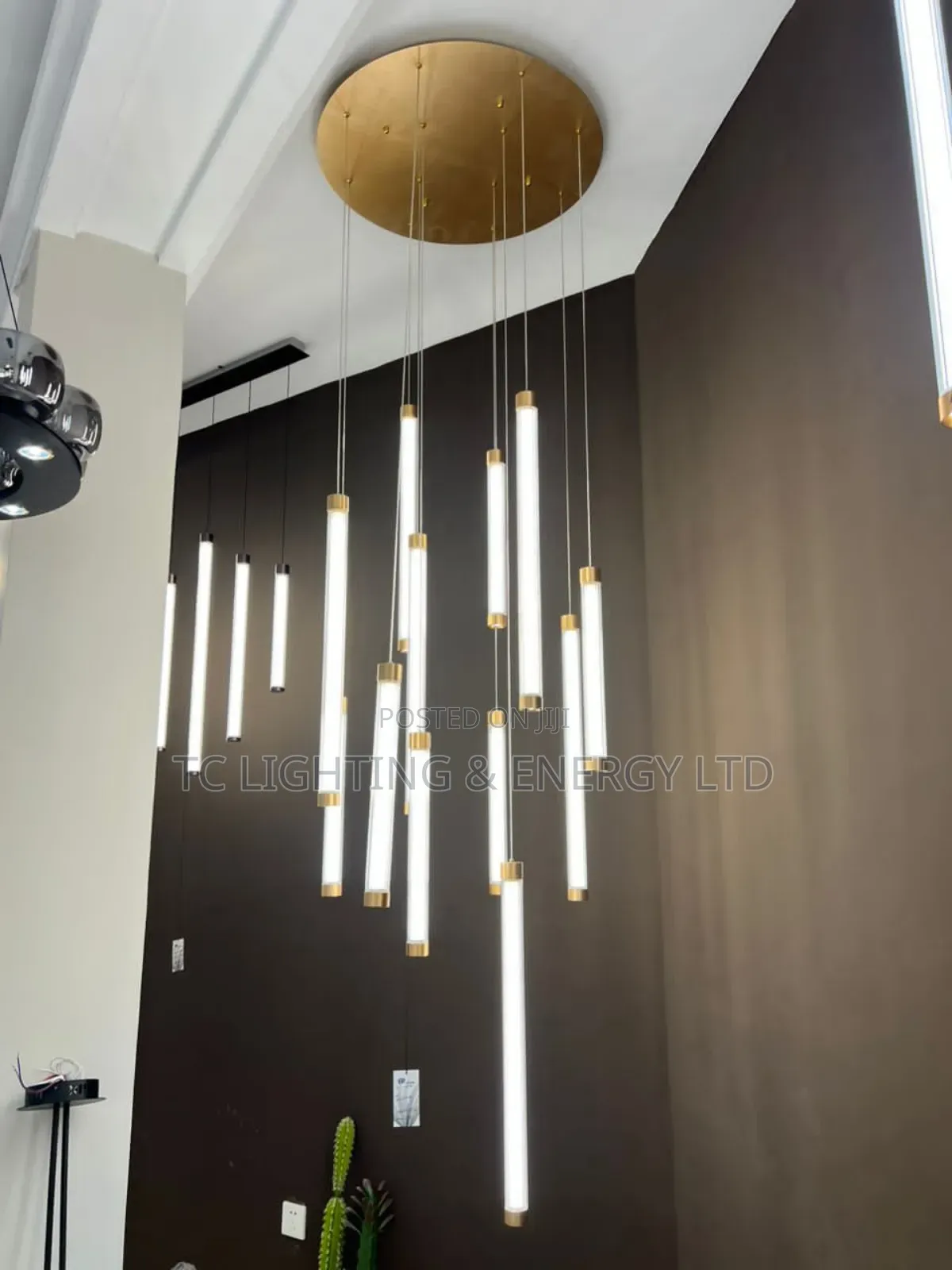 Size 600mm 12 Drop High Roof Chandelier