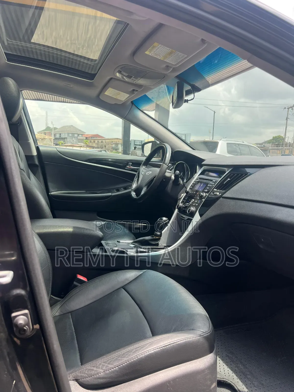Hyundai Sonata Limited Sedan FWD (2.4L 4cyl 6A) 2012 Black