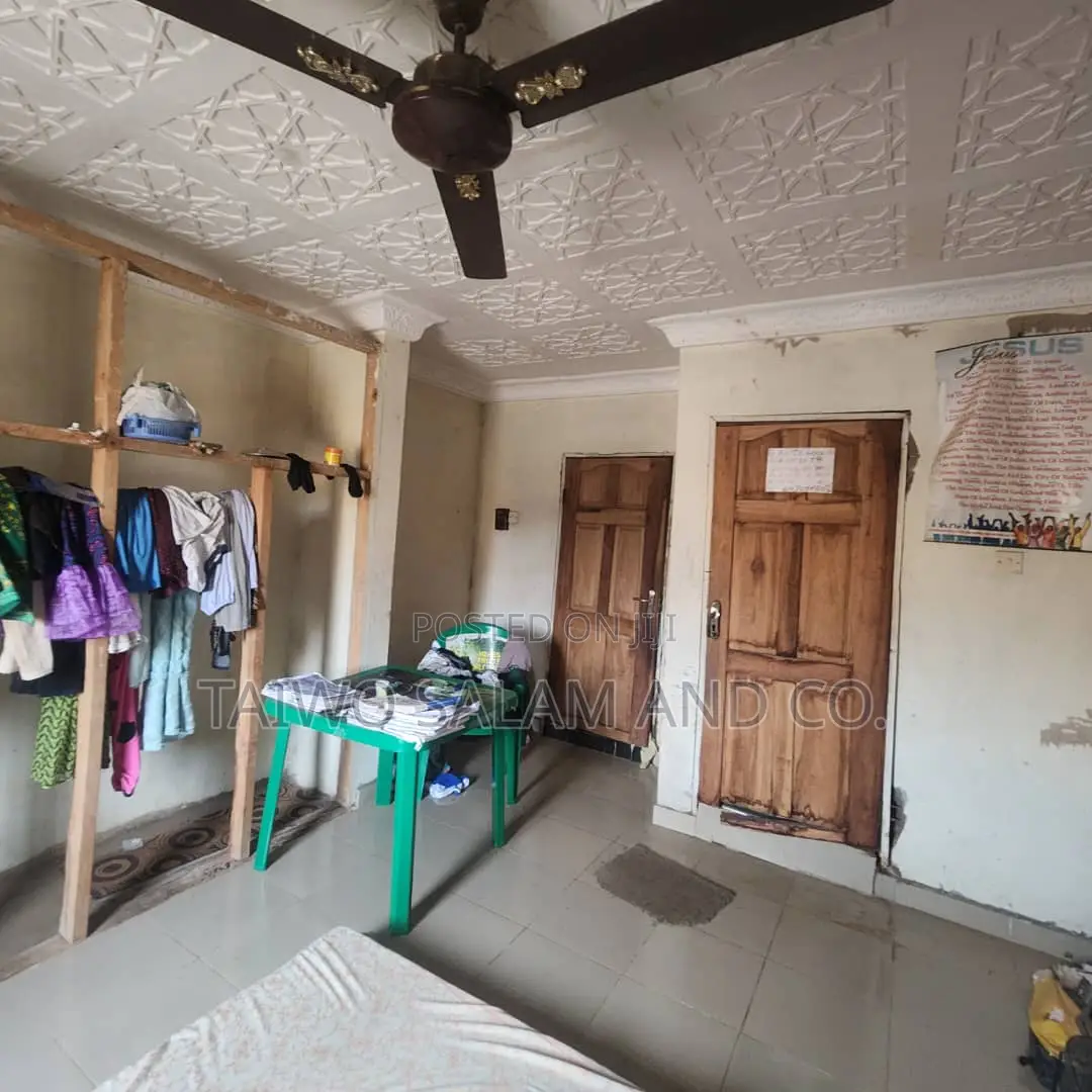 4bdrm Bungalow in Akobo for sale