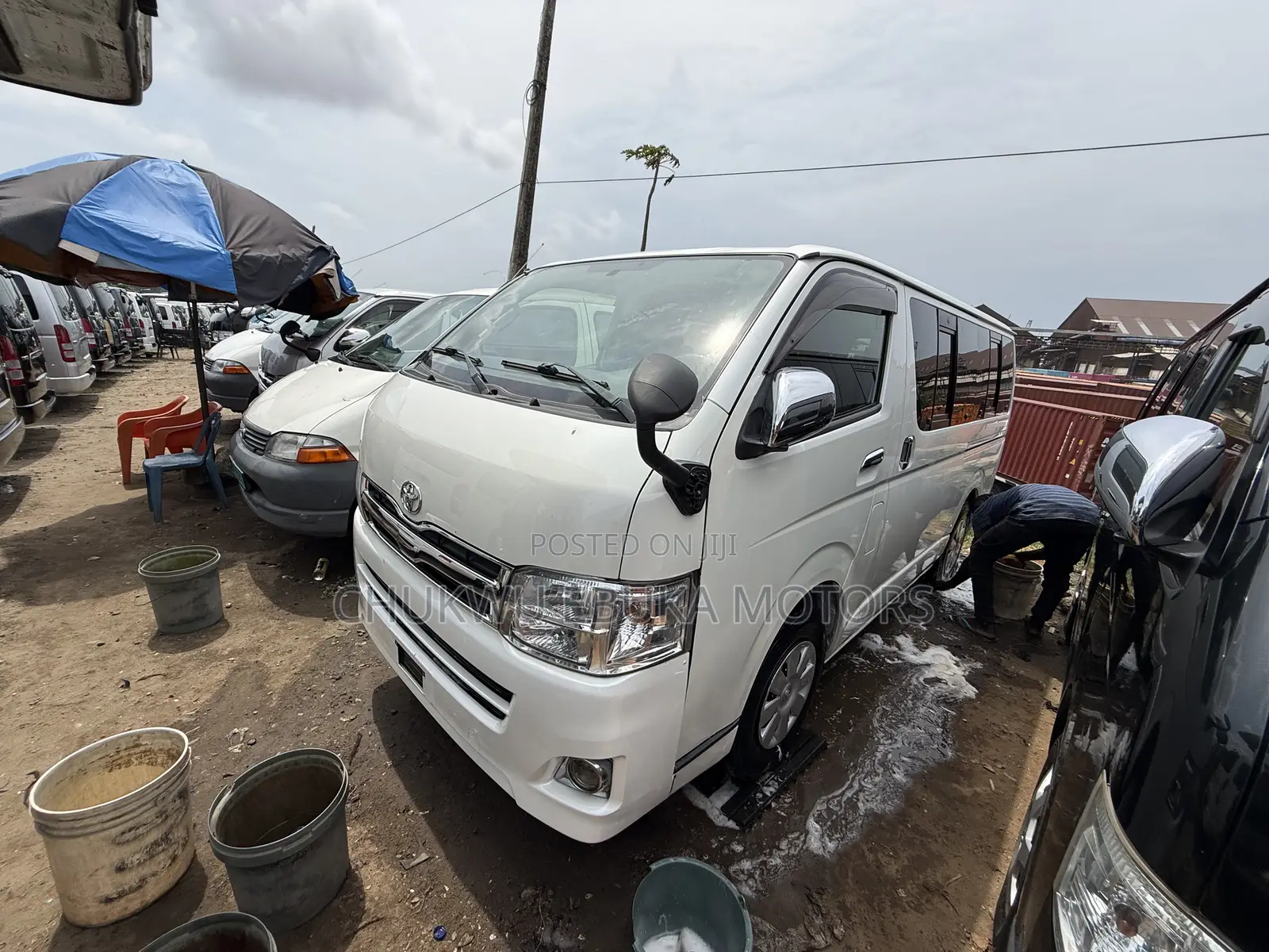 Toyota HiAce 2013 White