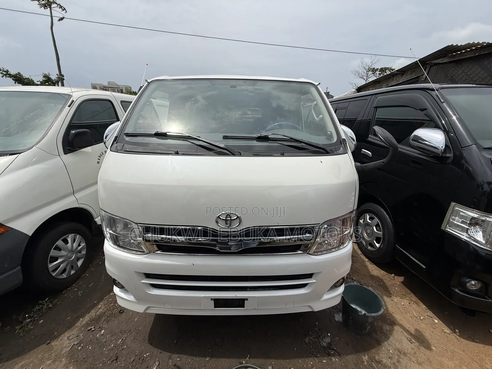 Toyota HiAce 2013 White