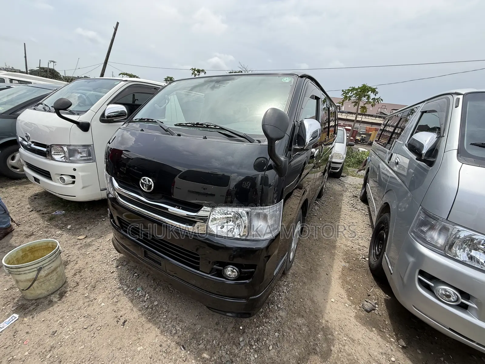 Toyota HiAce 2013 Black