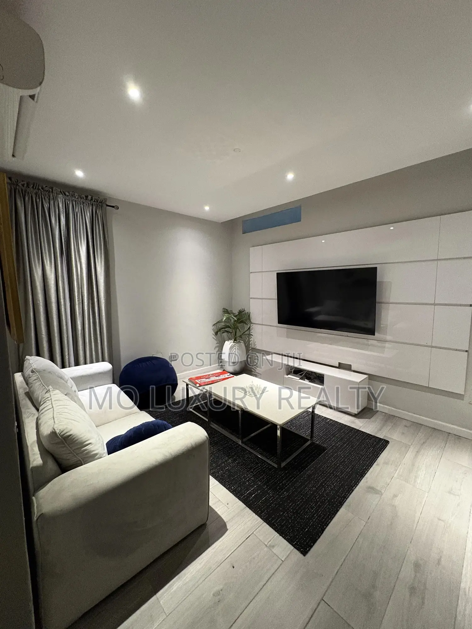 4bdrm Townhouse / Terrace in Lekki Phase 1 for rent