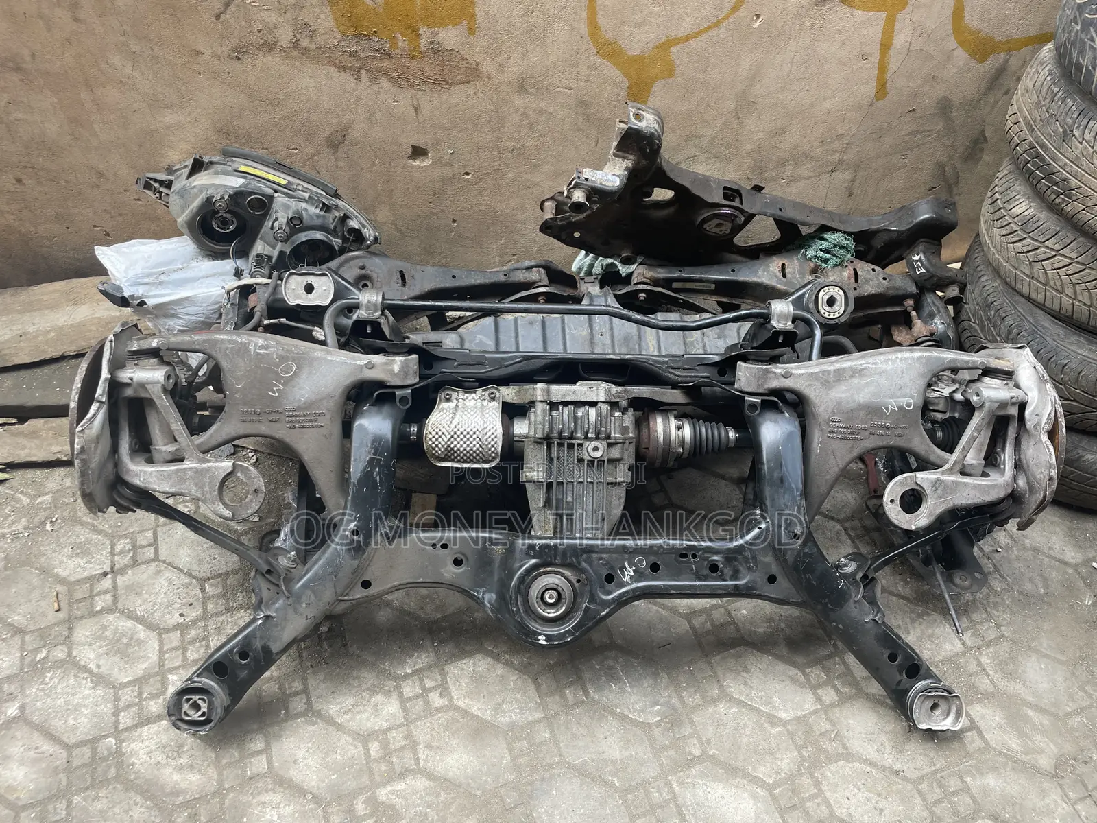 Back Beam for Audi Q5 A4 A7 A6 2013 2015